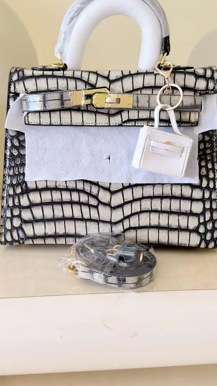 Smith & Wesson Leather Croc Handbag – ,